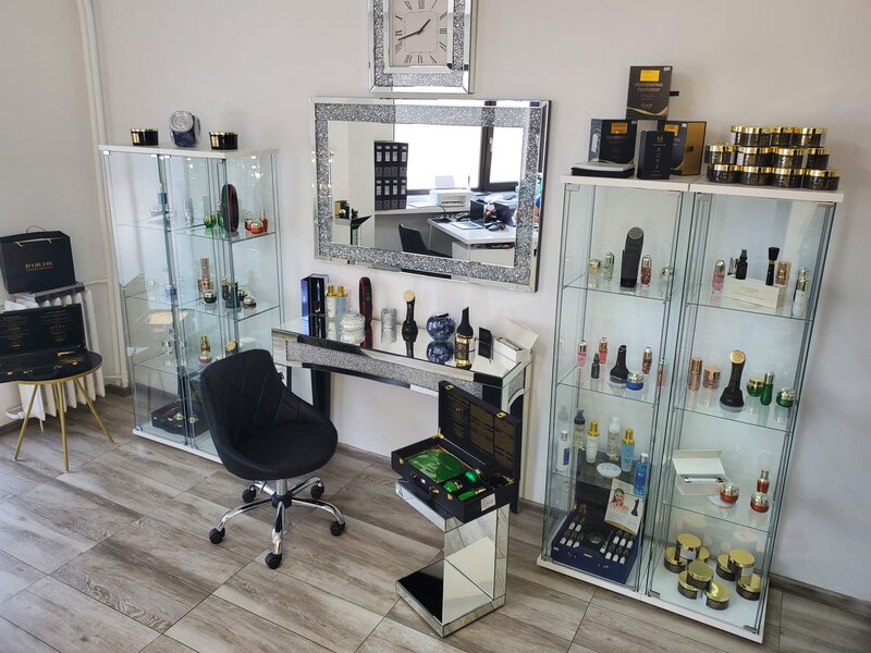 De vanzare firma de cosmetica,